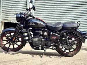 Royal Enfield Classic 350 2025 Black