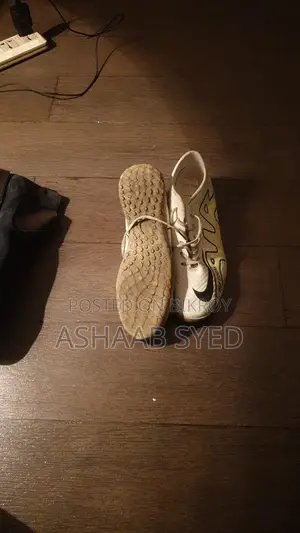 Shoe Football Turf