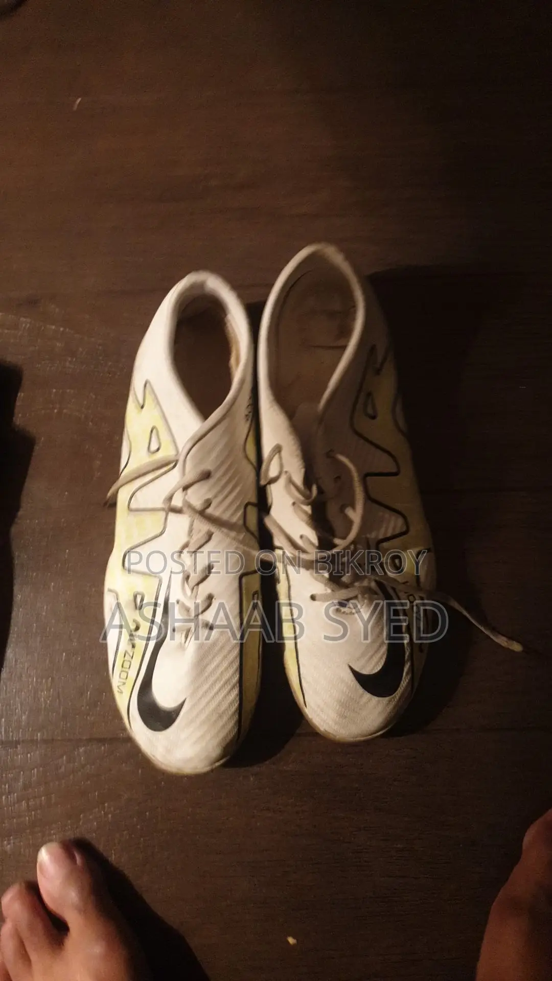 Shoe Football Turf