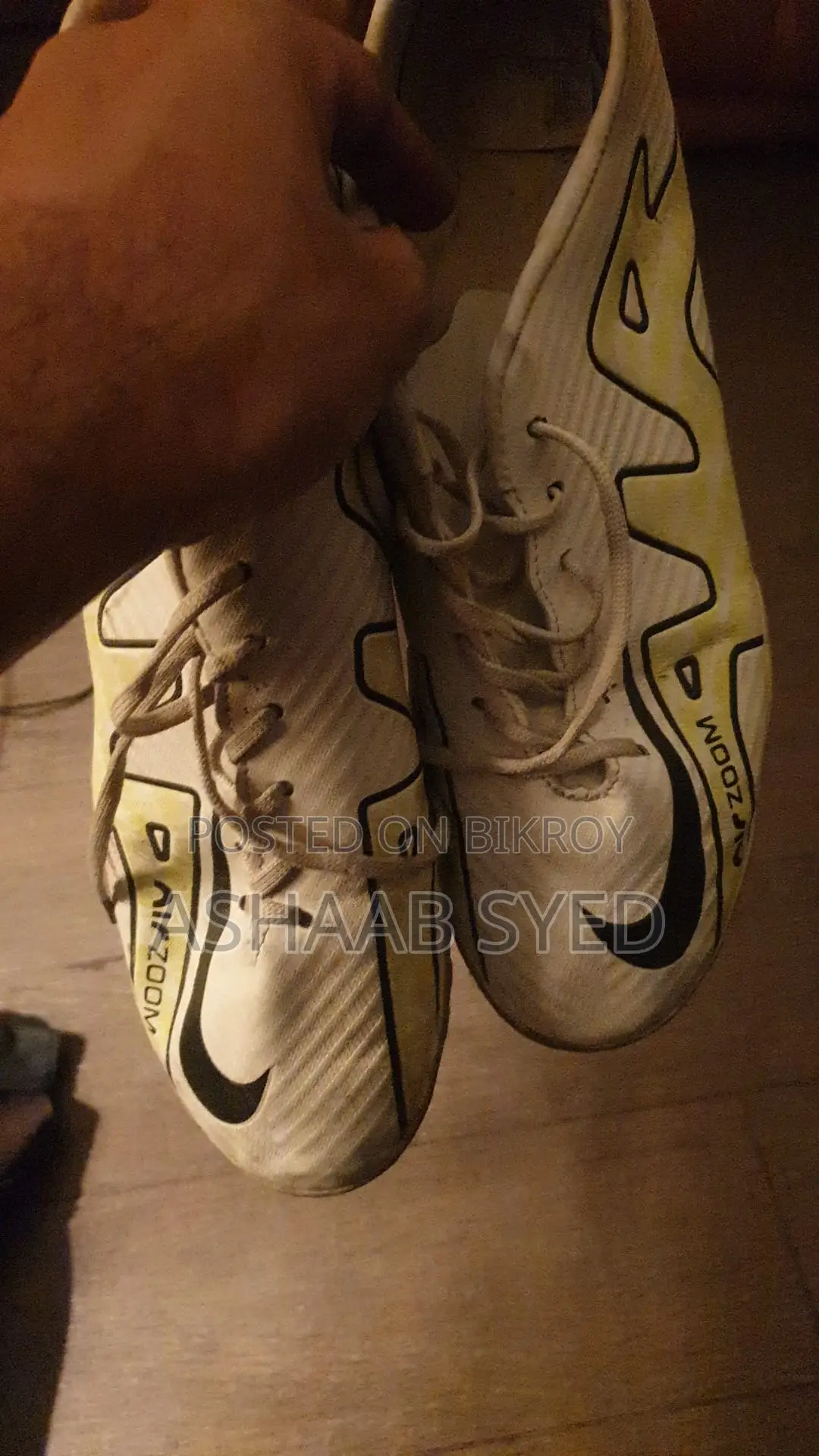 Shoe Football Turf