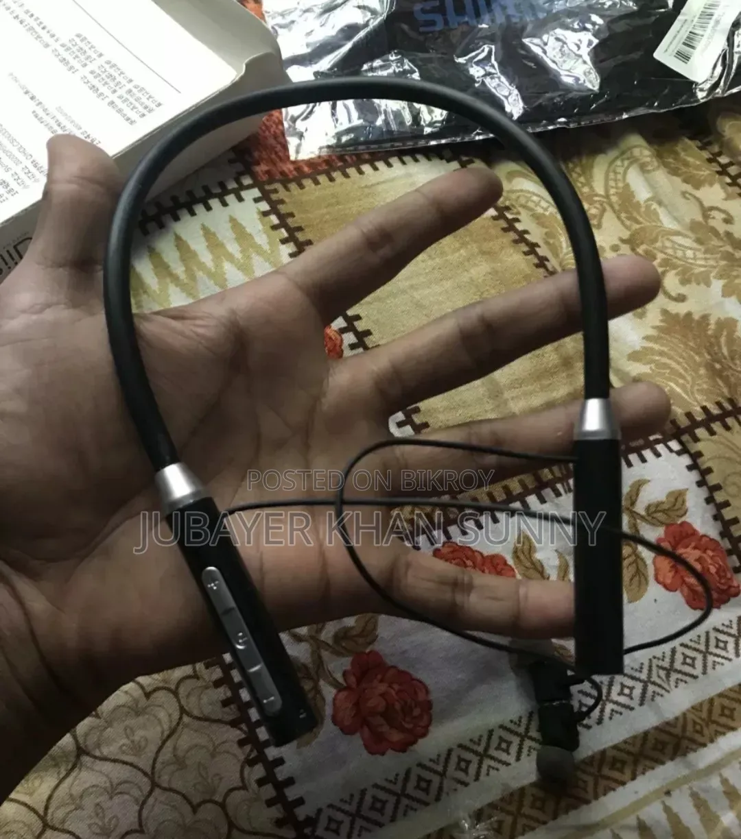 Uisii R03 Neckband
