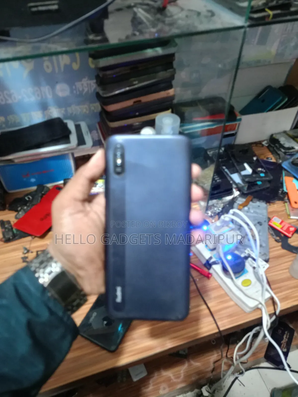 We Buy Damaged Phones