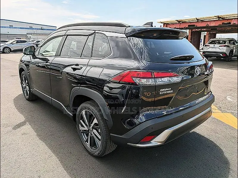 Toyota Corolla Cross 1.8 Hybrid AWD 2022 Black