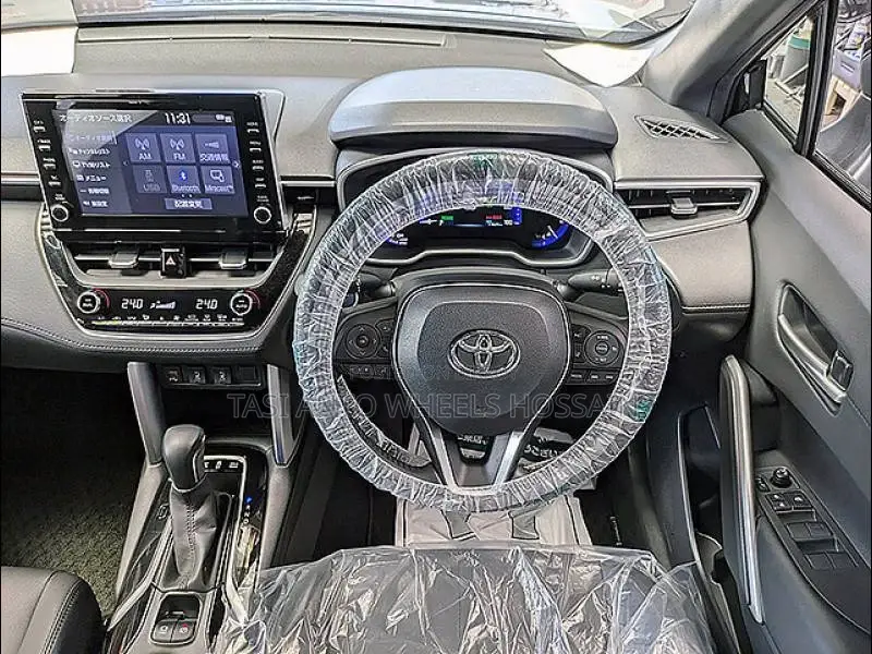 Toyota Corolla Cross 1.8 Hybrid AWD 2022 Black