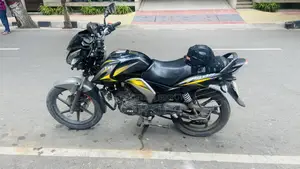 TVS Stryker 125 2022 Yellow