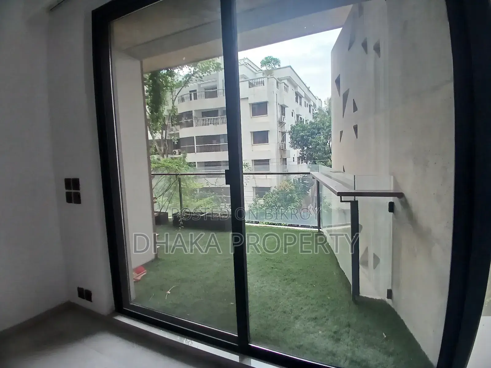 ৪ বেডরুমের অ্যাপার্টমেন্ট এসপিএল, বারিধারাতে ভাড়ার জন্য