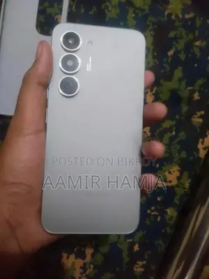 নতুন টেকনো স্পার্ক ৪০ প্রো ১২৮ জিবি সিলভার