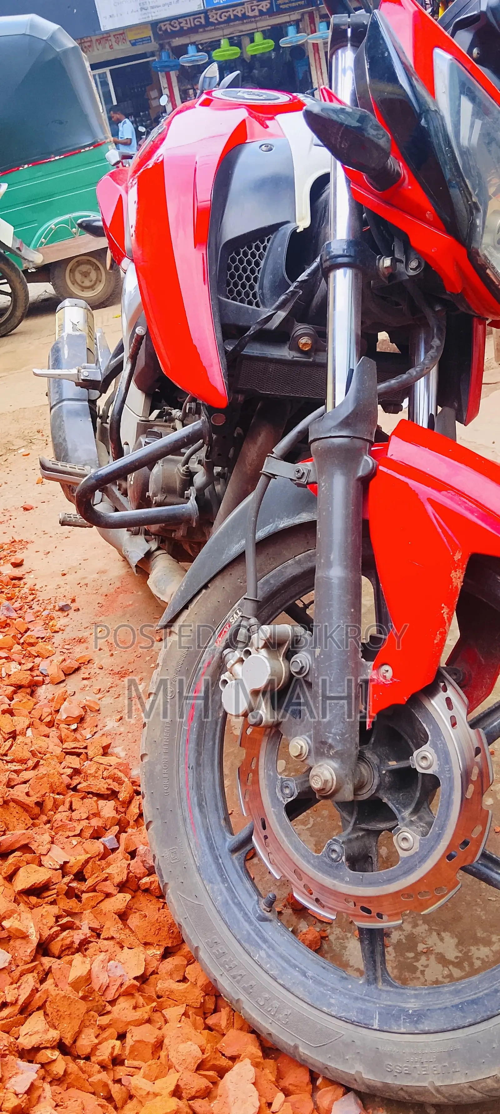 TVS Apache 160 4V 2020 Red