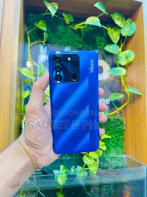 New Vfone 32 GB Blue