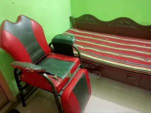3-Part Facial Chair and Single Box Bed for Sale