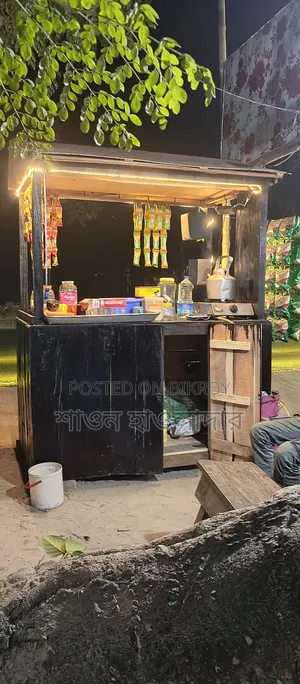 Modern Tea Stall/Shop Made of Sturdy Wood.