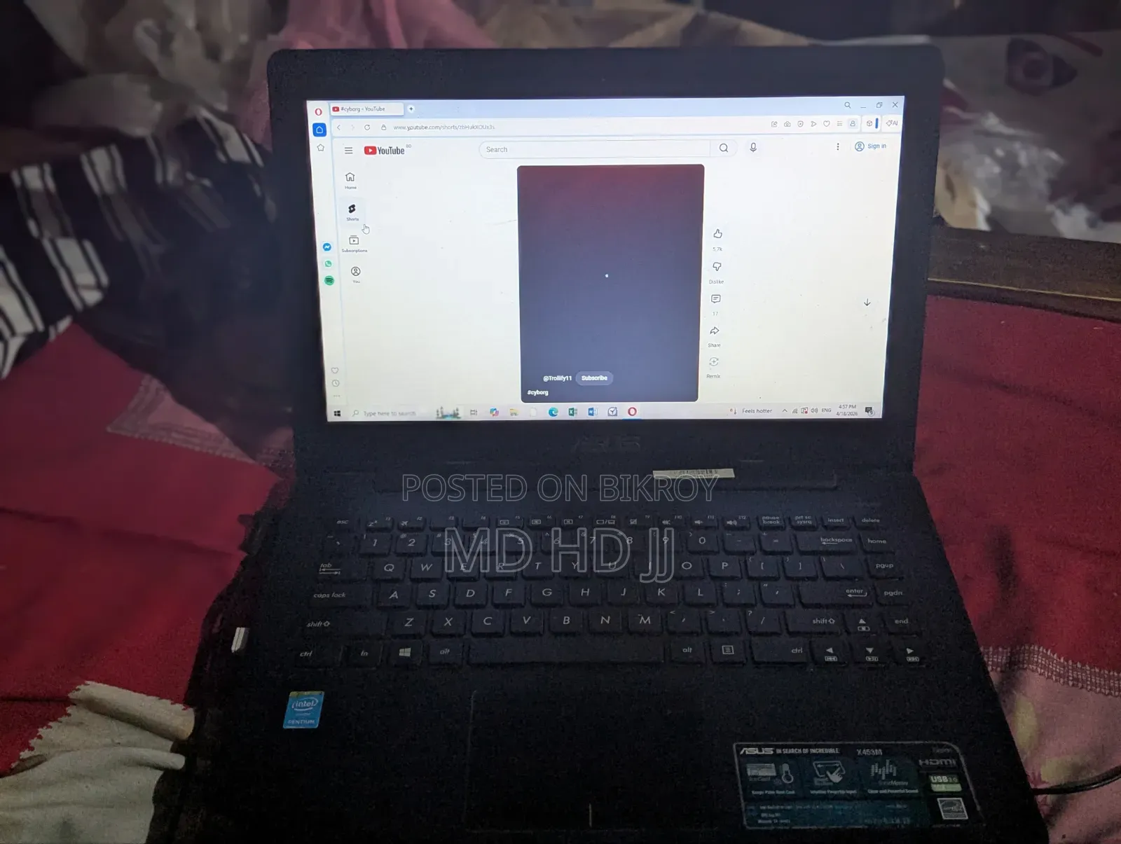 Laptop Asus VivoBook X540SA 4GB Intel Pentium SSHD+SSD 128GB