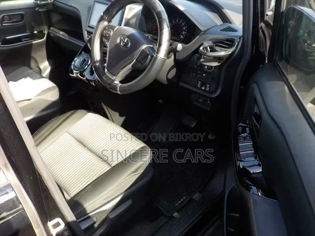 Toyota Voxy 2021 Black