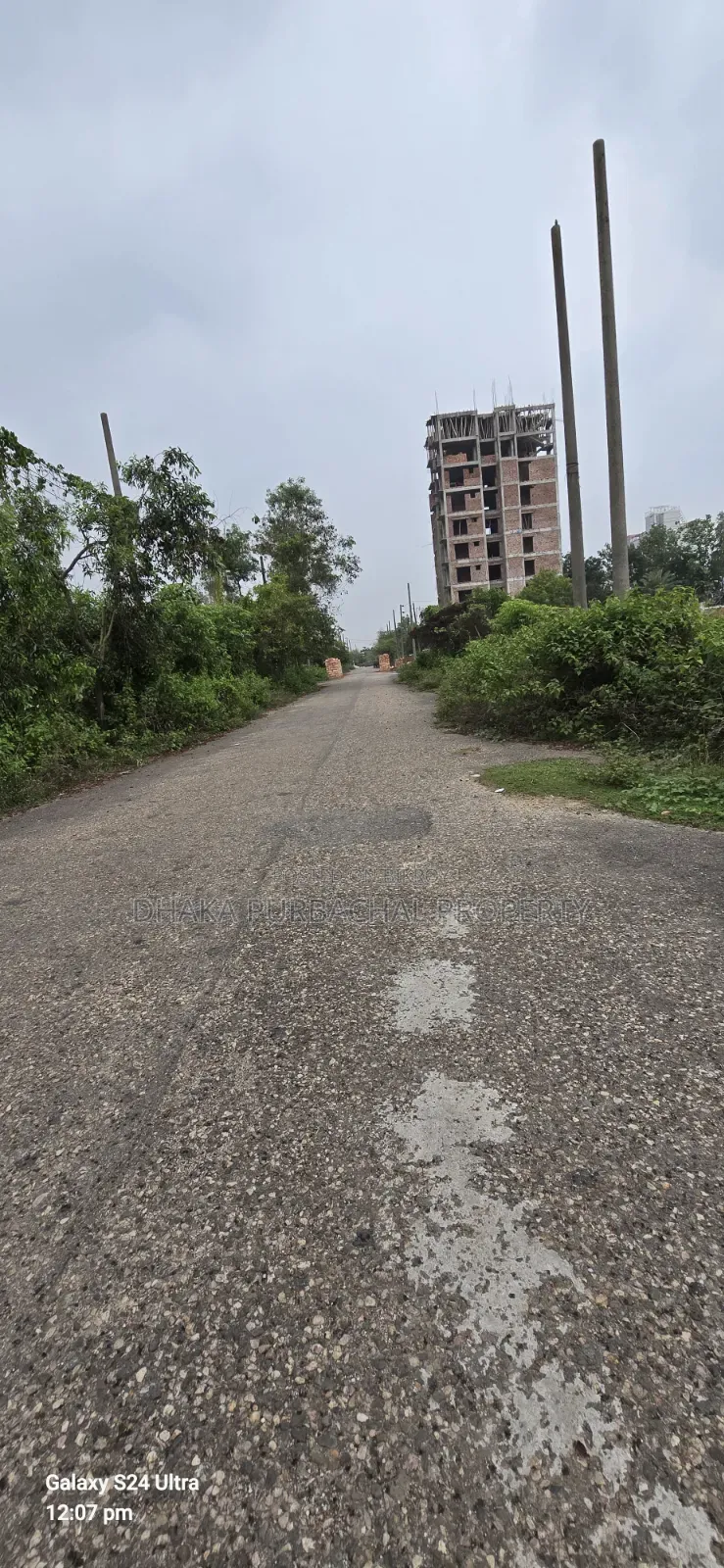 East-facing plot for sale on 60-foot road, Uttara Block K