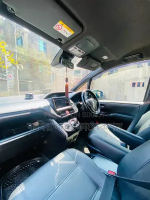 Toyota Esquire 1.8 FWD Hybrid (7 Seater) 2019 Black