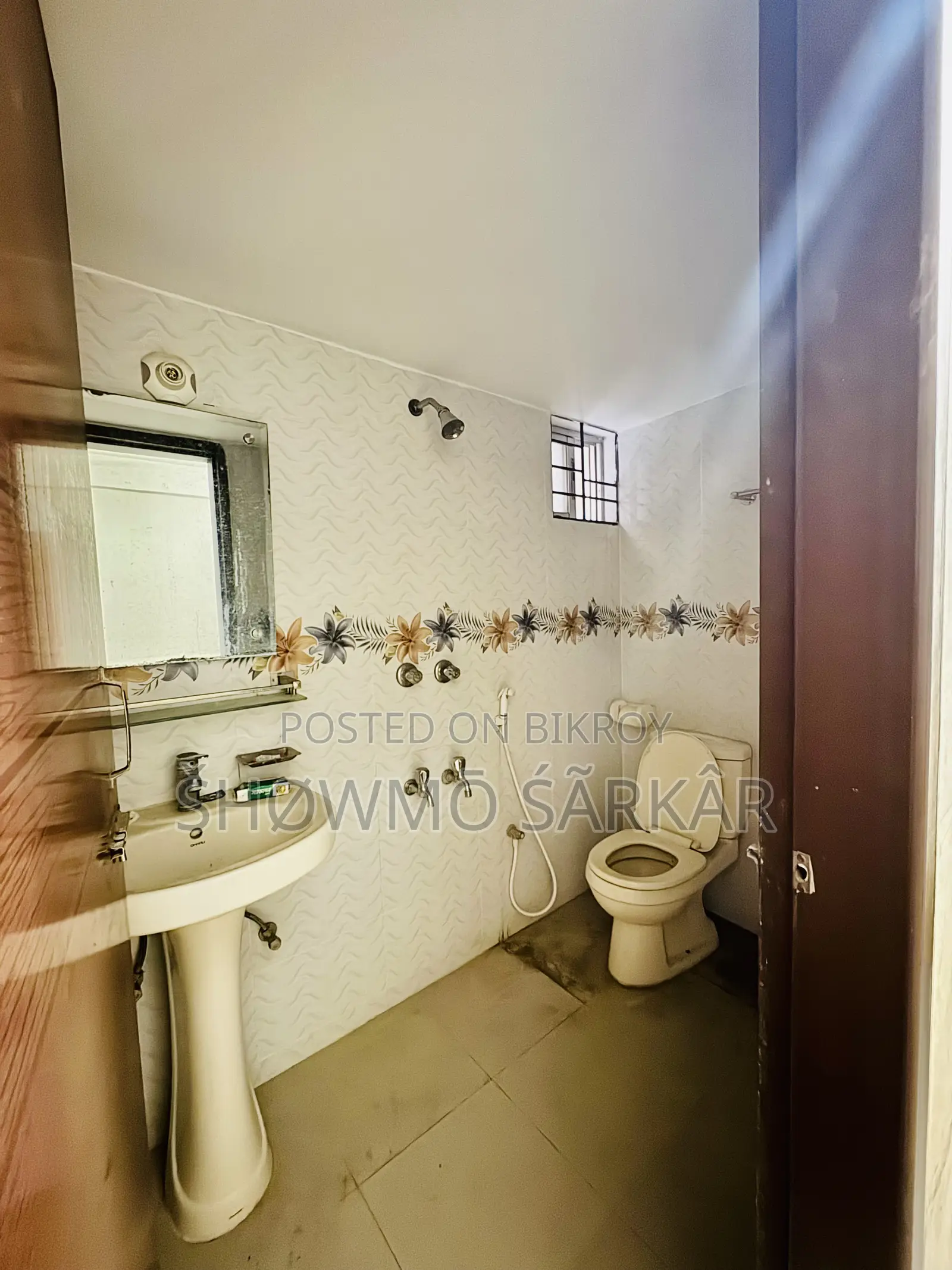 Furnished 1bdrm House for rent