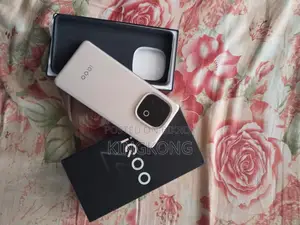 iQOO 11 256 GB White