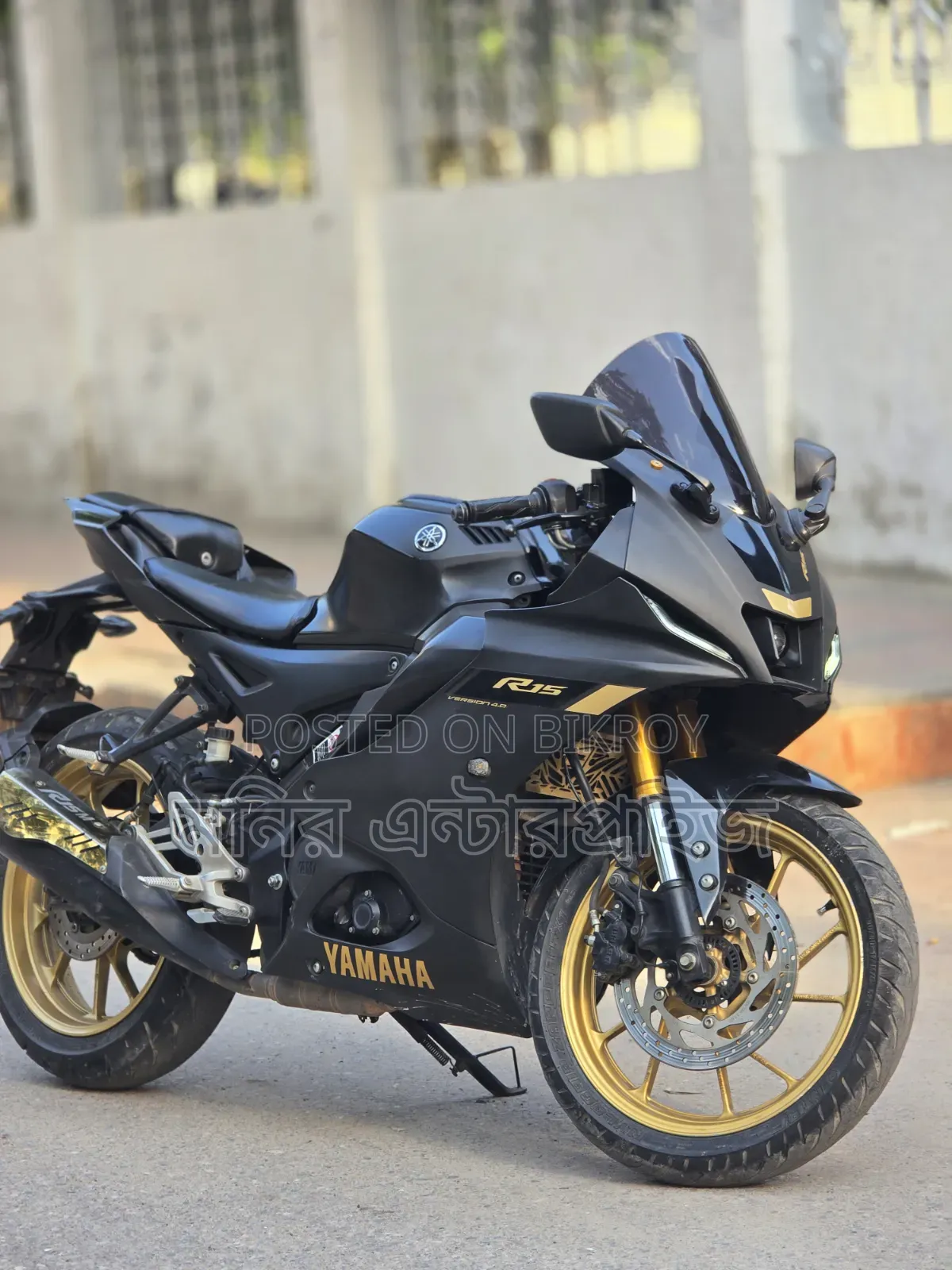 Yamaha R1 2023 Black