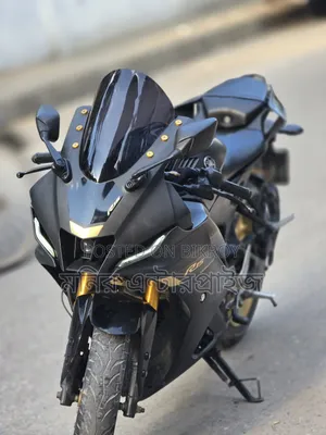 Yamaha R1 2023 Black