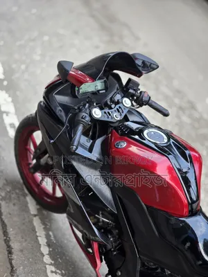 Yamaha R1 2018 Black