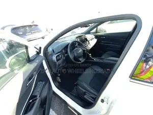 Toyota C-Hr Limited 2021 Pearl