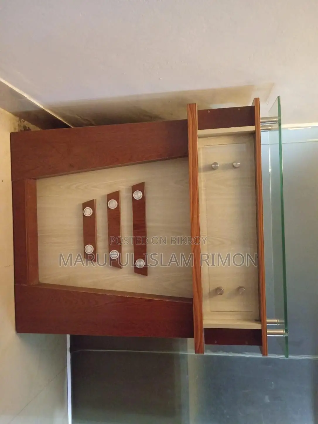 Reception Table /Fly Wood