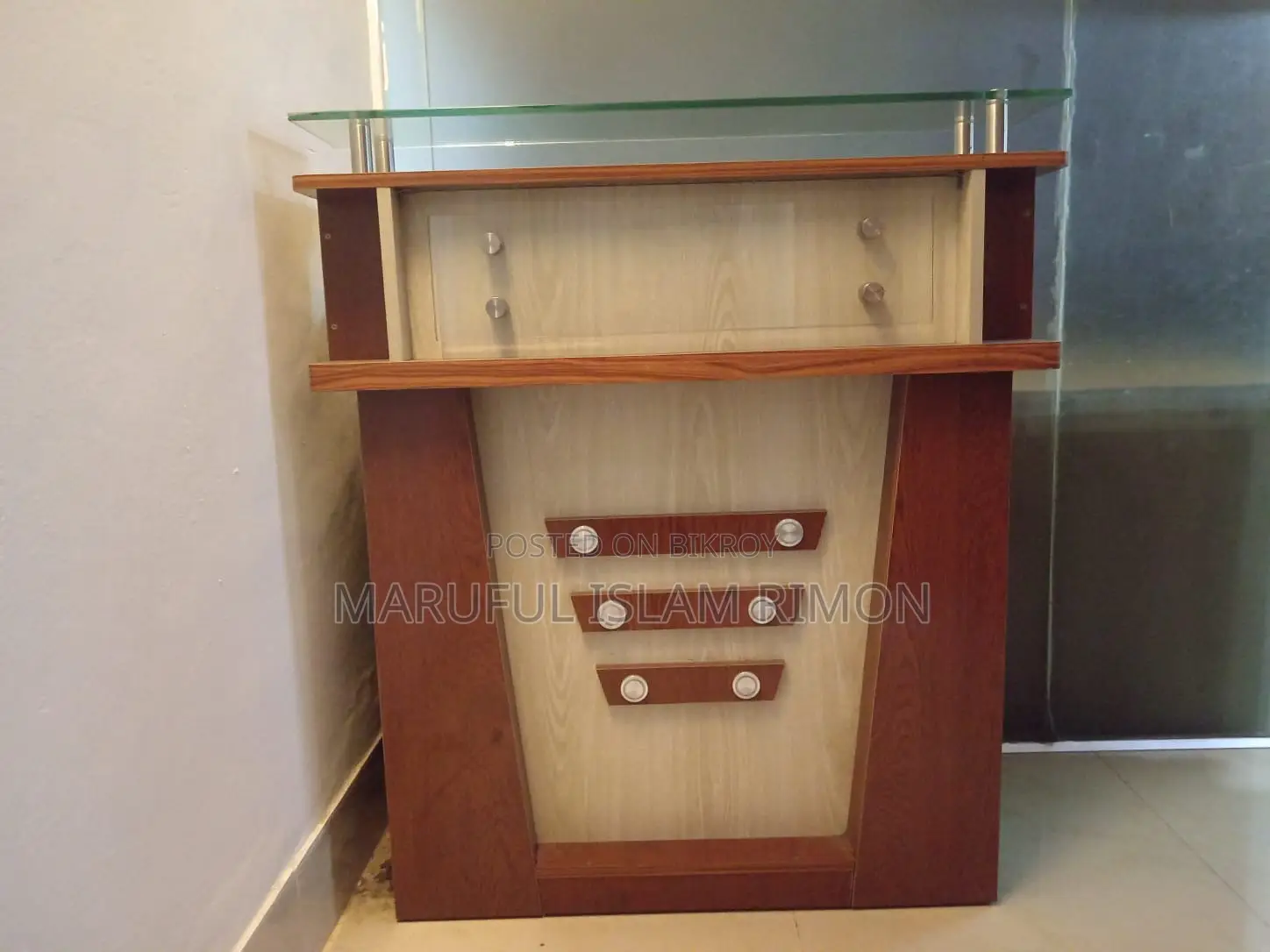 Reception Table /Fly Wood
