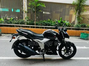 TVS Apache RTR 160 4V 2023 Black