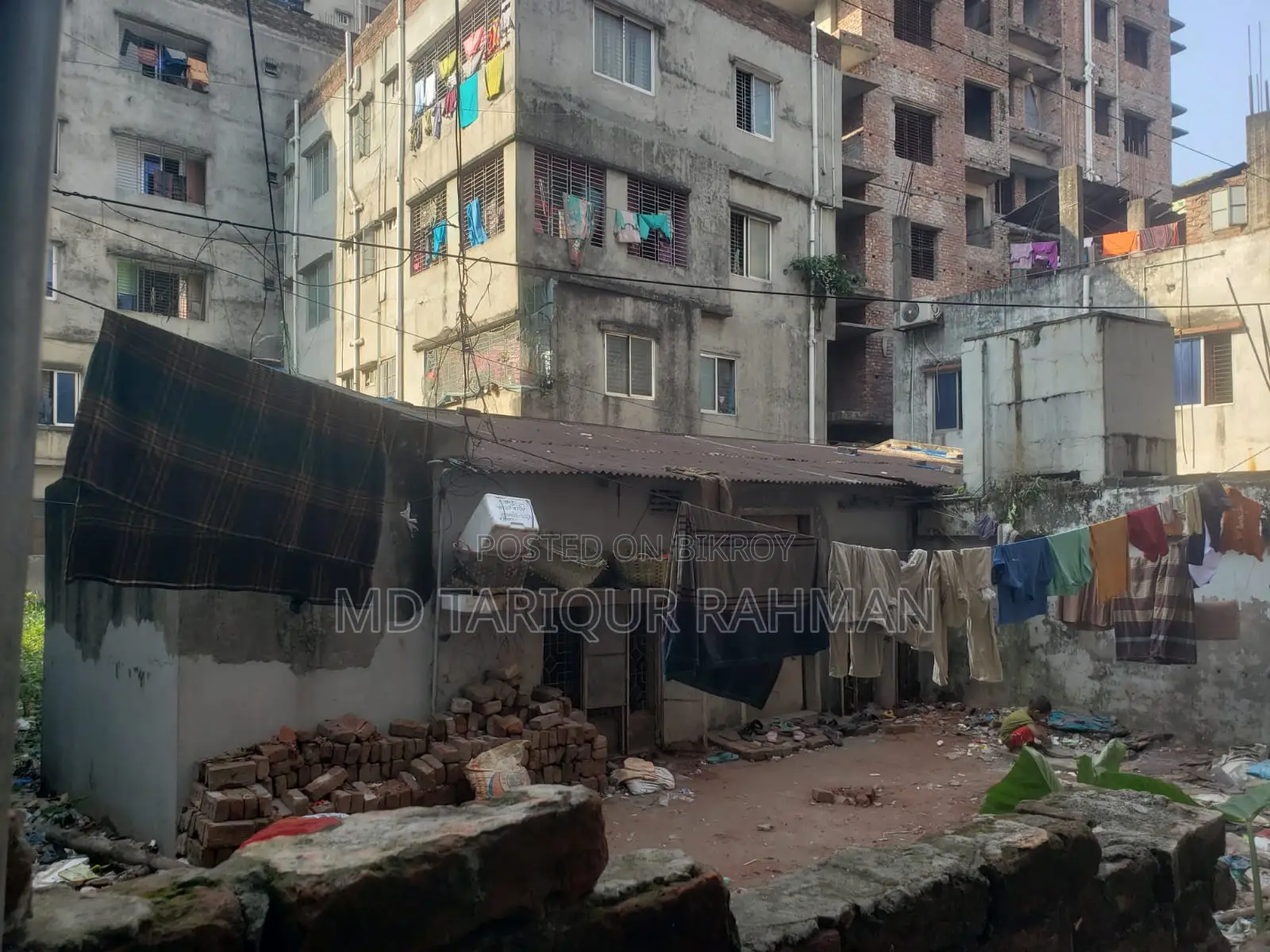 দক্ষিণমুখী ৩ কাঠার নিষ্কণ্টক প্লট বিক্রয় – কদমতলী, ঢাকা