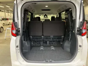 Toyota Noah 2022 Pearl