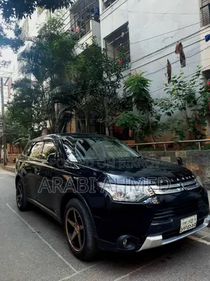 Mitsubishi Outlander 2014 Pearl