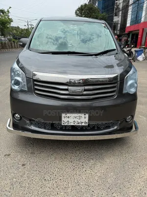 Toyota Noah 2010 Gray