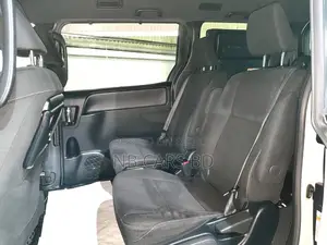 Toyota Voxy 2020 Pearl