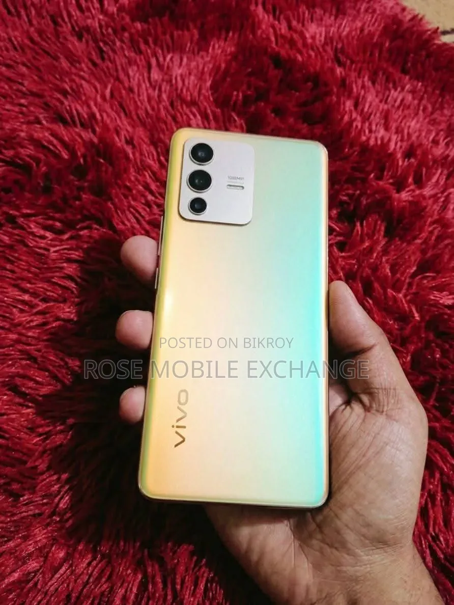 Vivo 256 GB Gold