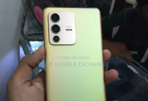 Vivo 256 GB Gold