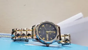 Poedagar Luxury Men's Watch (Includes Original Box & Extra Battery)