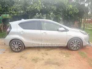 Toyota Aqua 2019 Silver