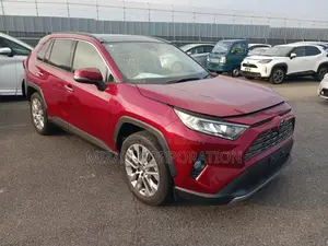 Toyota RAV4 অ্যাডভেঞ্চার ২০২১ লাল
