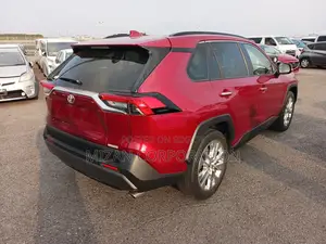 Toyota RAV4 অ্যাডভেঞ্চার ২০২১ লাল
