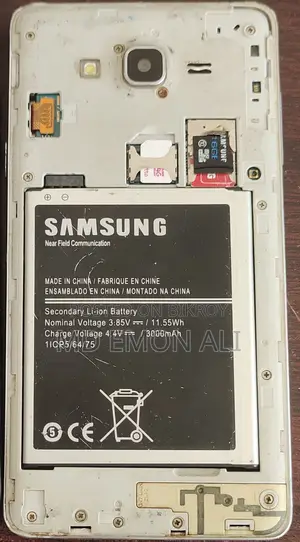 Samsung Galaxy On7 8 GB Gold