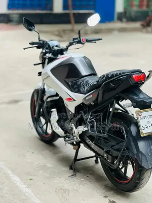 Hero Thriller 160R 2022 White