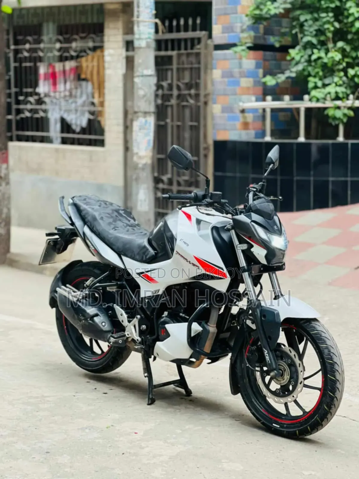Hero Thriller 160R 2022 White