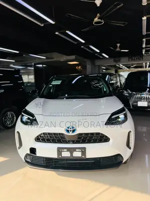 Toyota Yaris Cross 1.5 Hybrid AWD 2021 Pearl