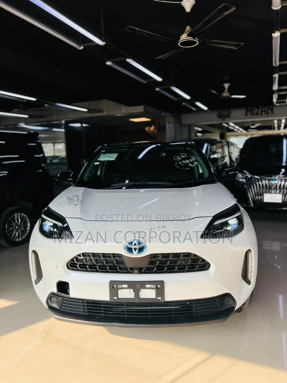 Toyota Yaris Cross 1.5 Hybrid AWD 2021 Pearl