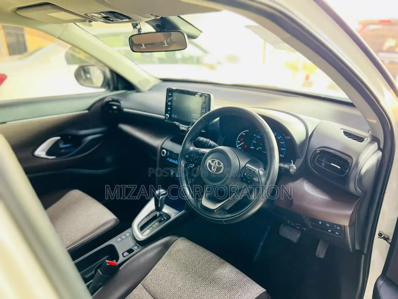 Toyota Yaris Cross 1.5 Hybrid AWD 2021 Pearl