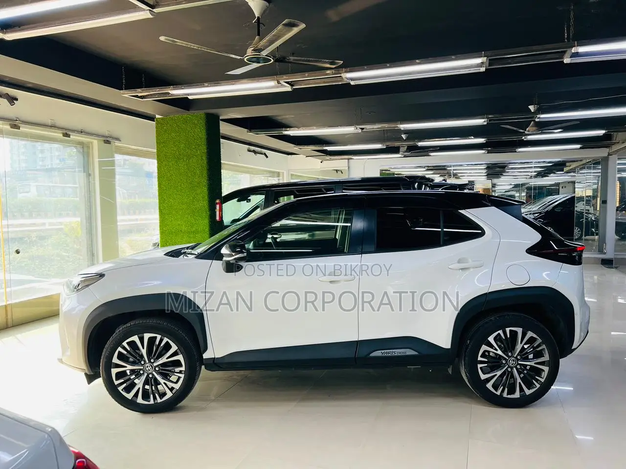 Toyota Yaris Cross 1.5 Hybrid AWD 2021 Pearl