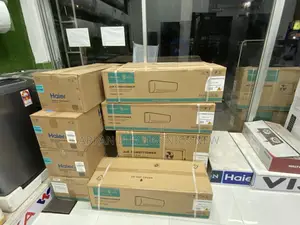 Hisense 1.5 Ton Smart Comfort Inverter AC Cooling Capacity 18000 Btu/H