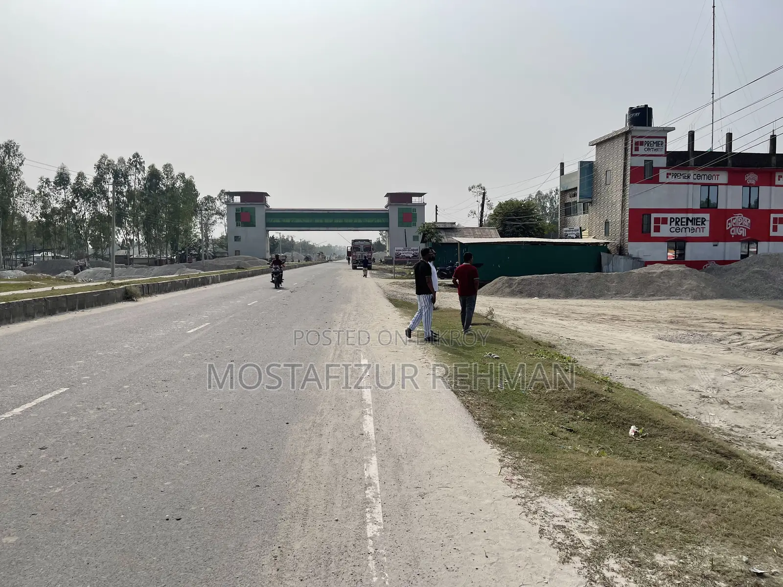 বাংলাবান্ধা বন্দরে বাণিজ্যিক জমি বিক্রয়