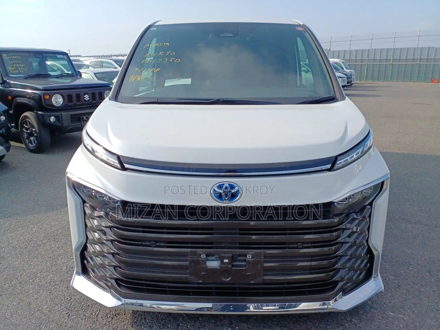 Toyota Voxy 2022 Pearl