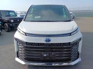 Toyota Voxy 2022 Pearl